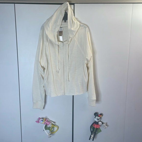 Sweater - Picture 4 of 8